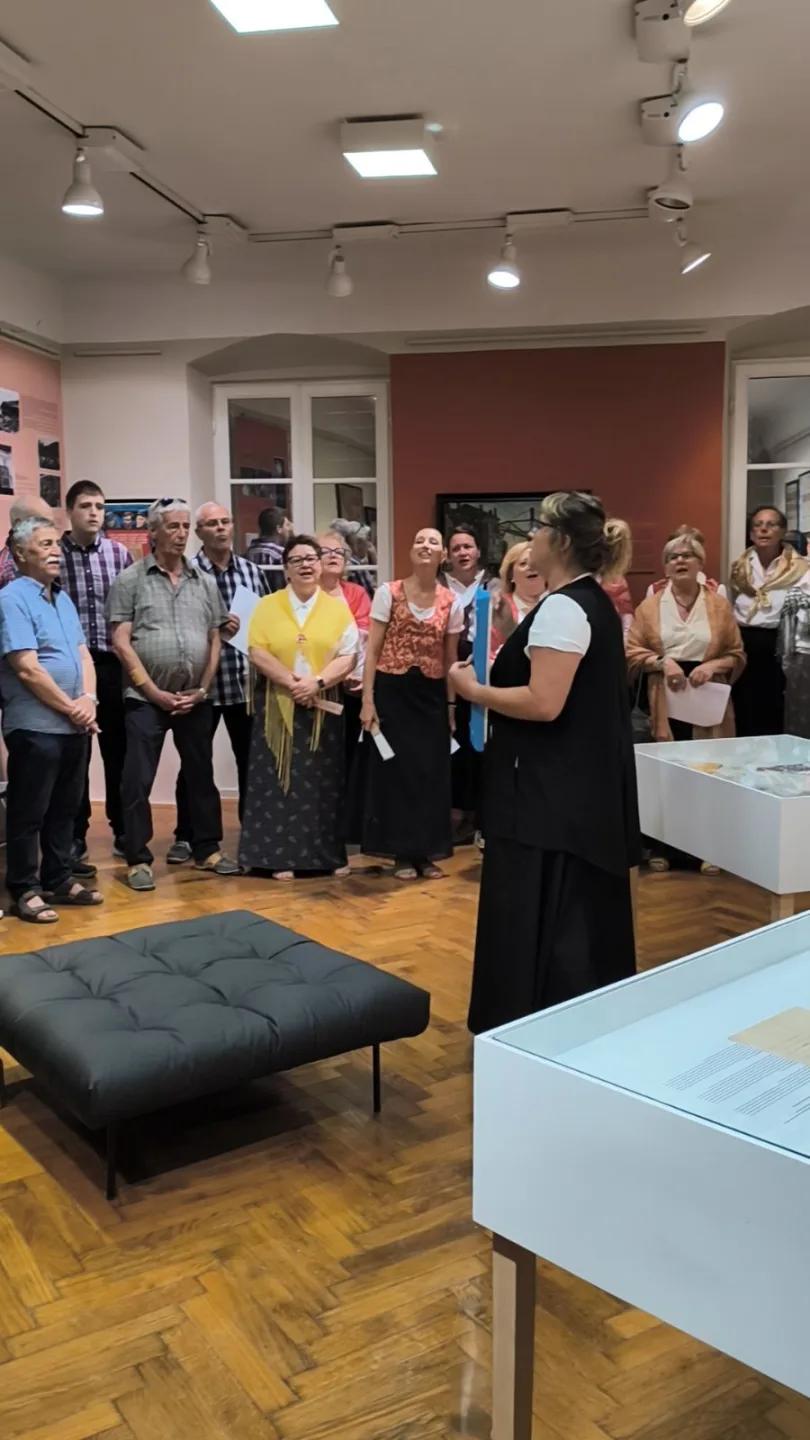 Otvorena je izložba "Kutak raja"