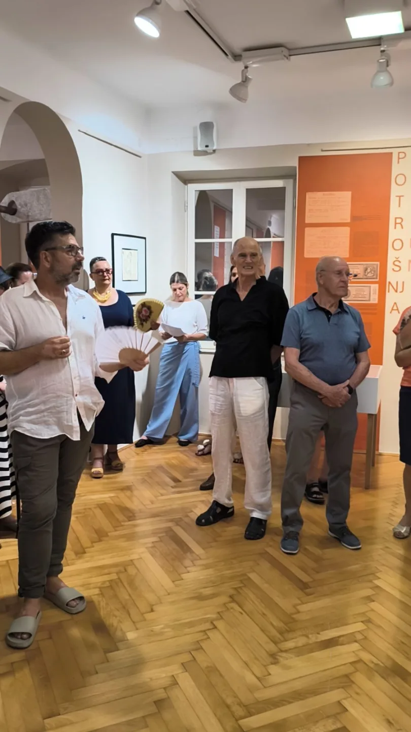 Otvorena je izložba "Kutak raja"
