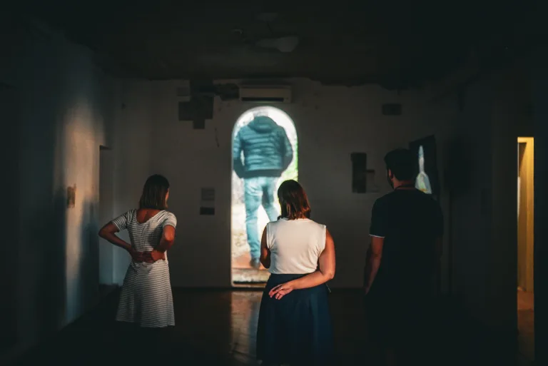 Grisia, jednodnevna izložba na otvorenom